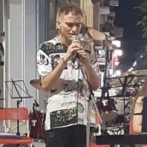 Alex Leo